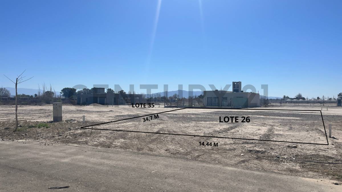 Terreno en Venta en Villa Santa Lucia, San Juan