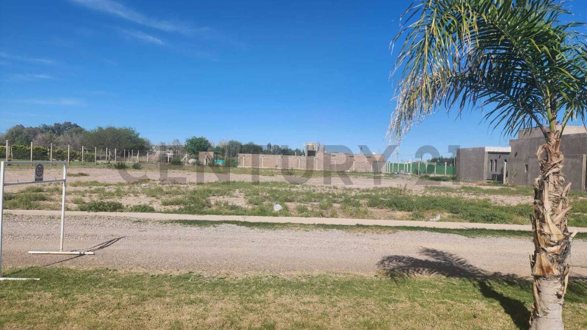 Terreno en Venta en Villa Santa Lucia, San Juan