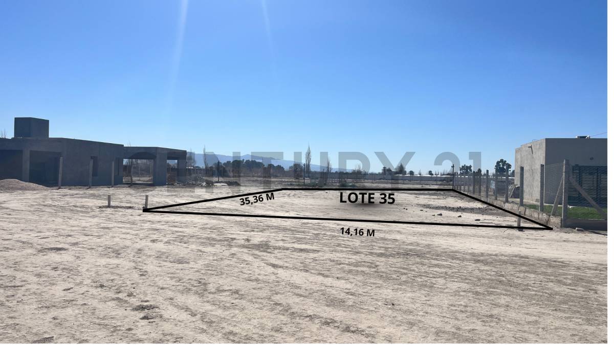 Terreno en Venta en Villa Santa Lucia, San Juan