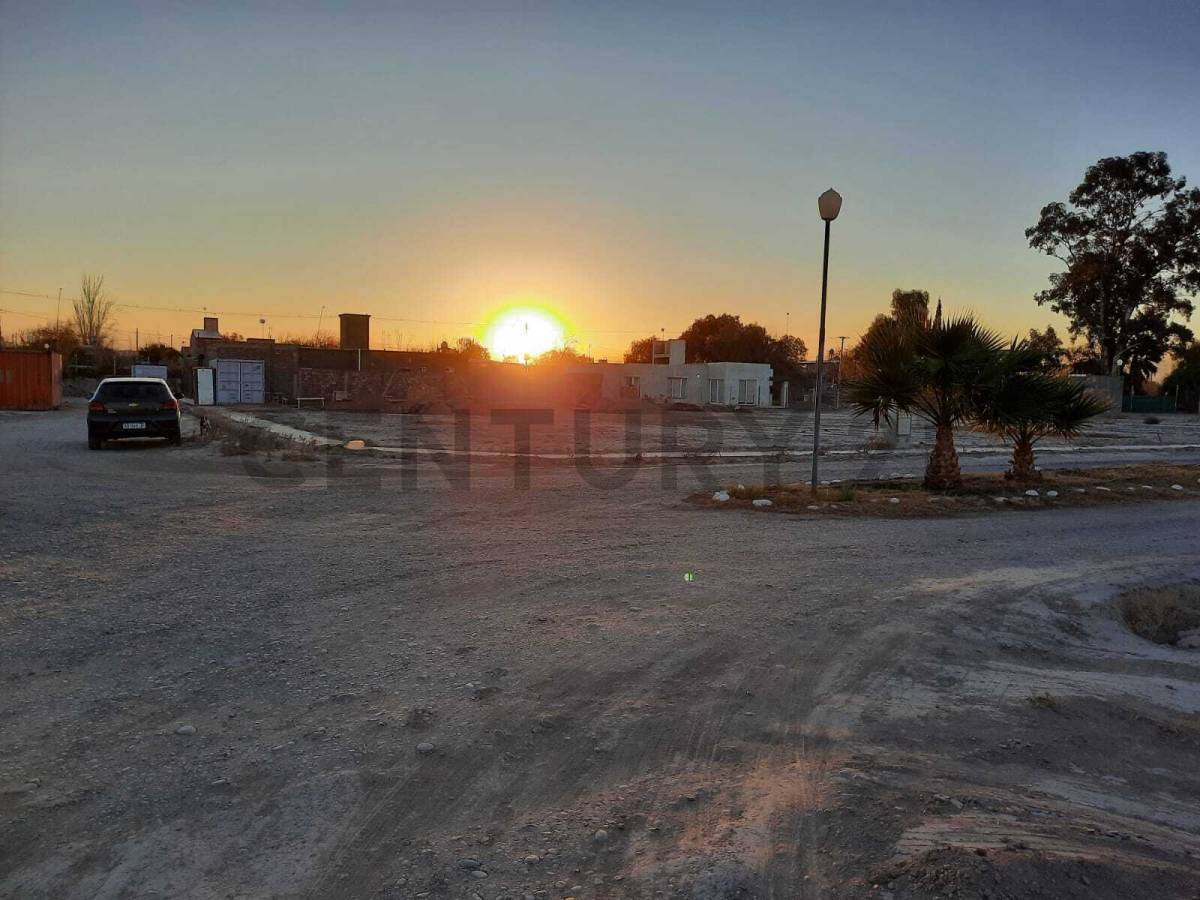 Terreno en Venta en Villa Santa Lucia, San Juan