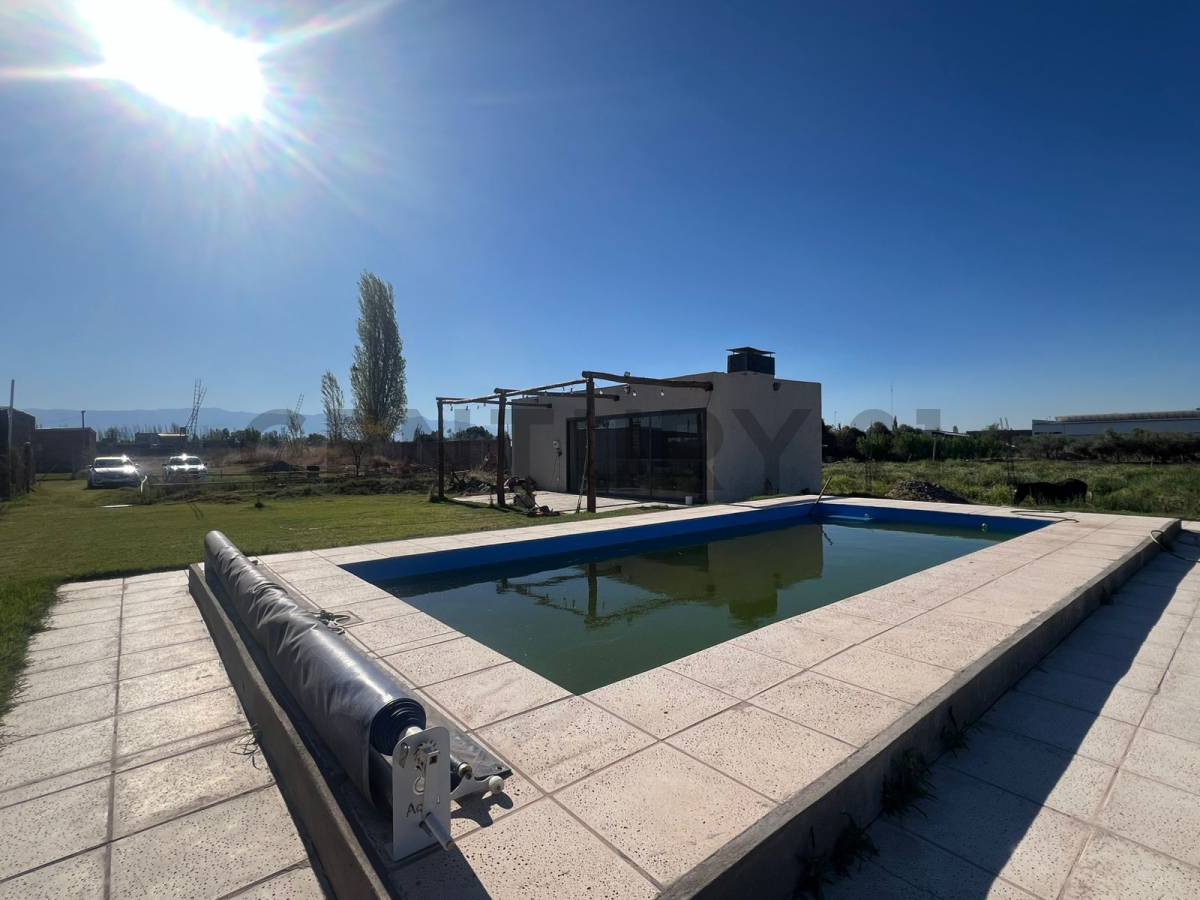 Casa Quinta en Venta en Guaymallen, Mendoza