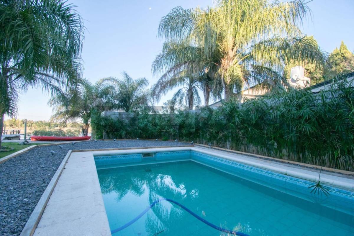 Residential For Sale, Single Family Home URUGUAY 3355, Sauce Viejo, La