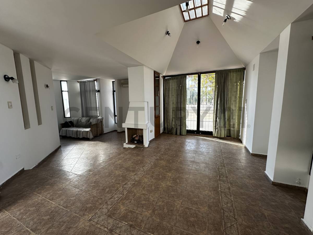 Oficina en Alquiler en Guaymallen, Mendoza