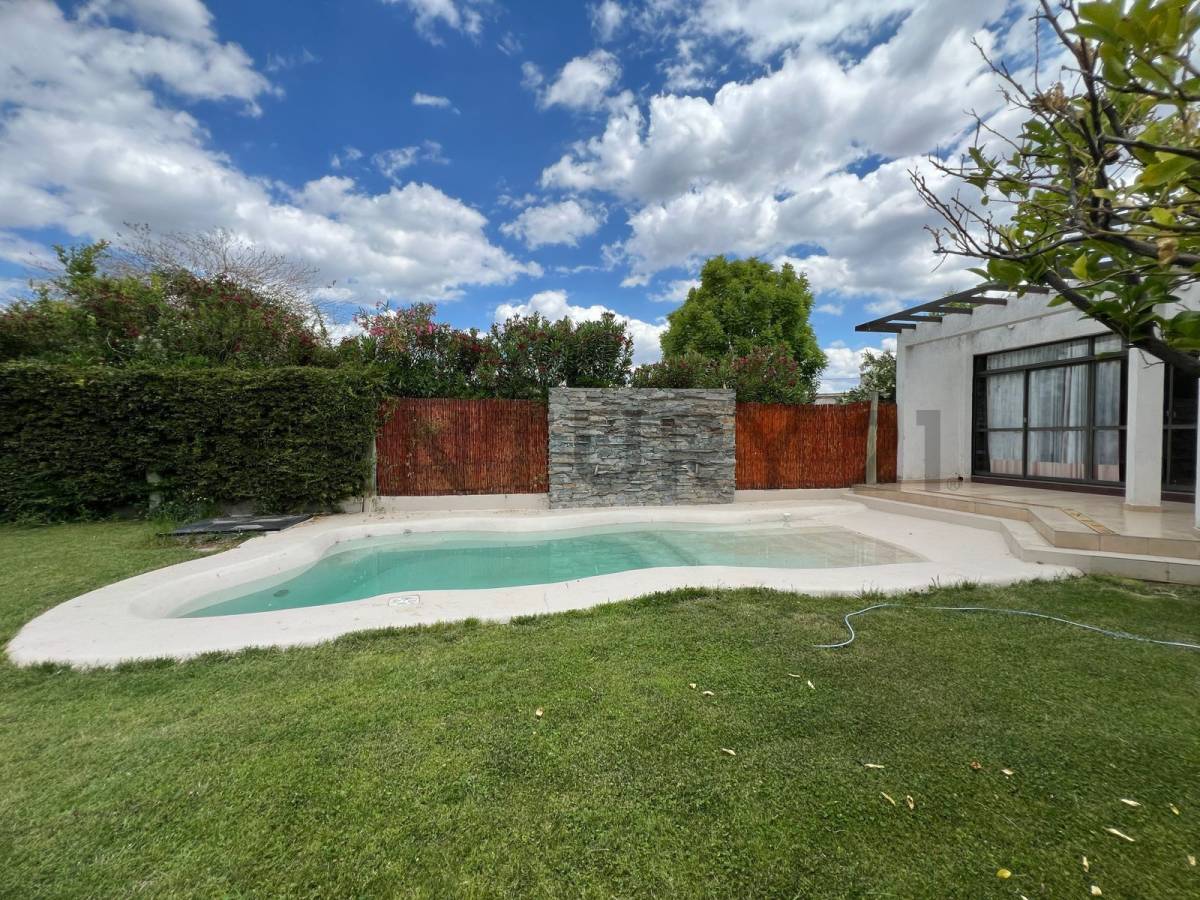 Casa en Venta en Maipu, Mendoza