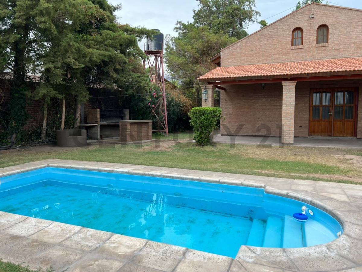 Casa Quinta en Venta en Pocito, San Juan