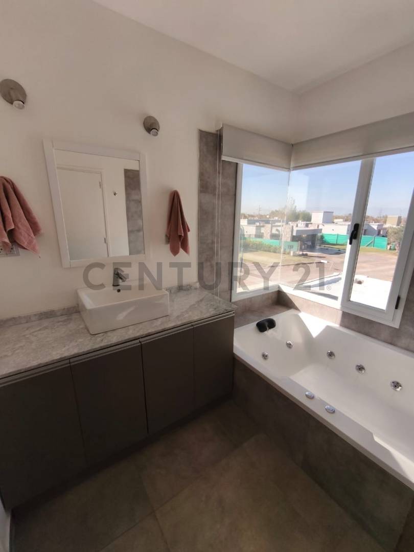 Casa en Alquiler en Rivadavia, San Juan