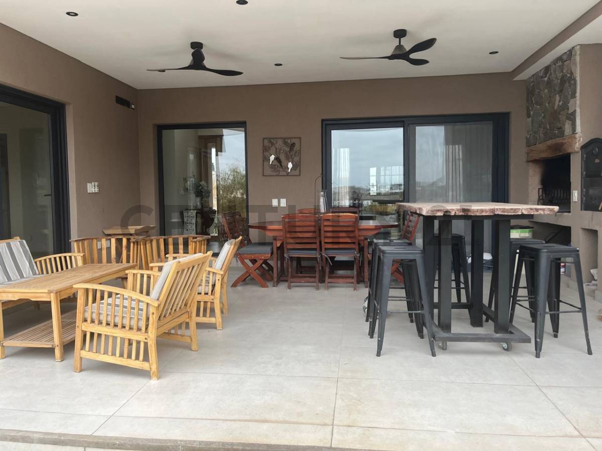 Casa en Venta en Las Heras, Mendoza