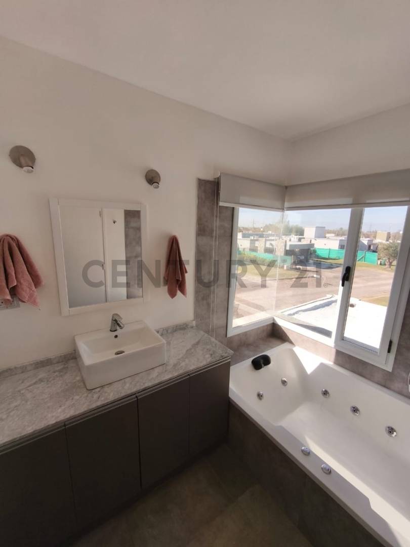 Casa en Alquiler en Rivadavia, San Juan