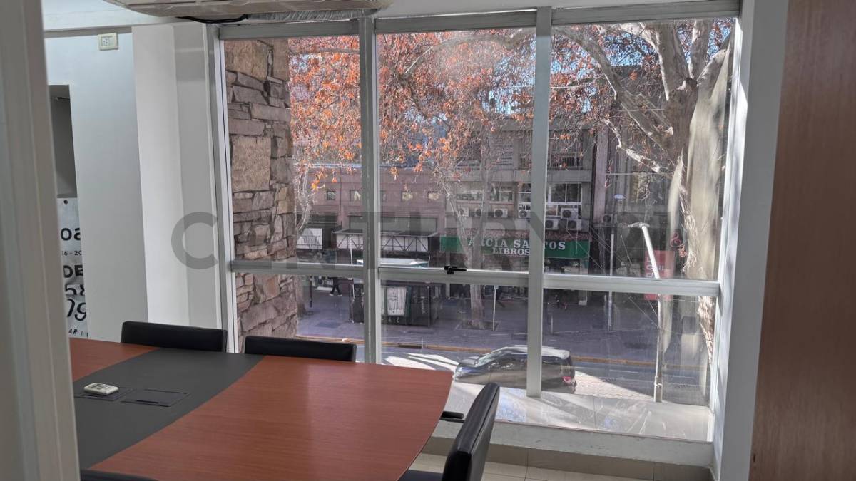 Oficina en Alquiler en Capital, Mendoza