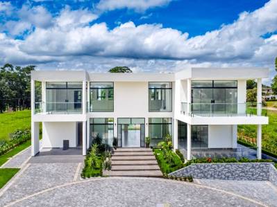 casa-en-condominio en venta