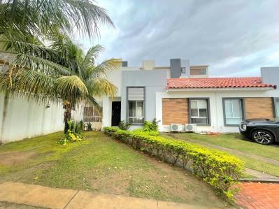 casa-en-condominio en alquiler