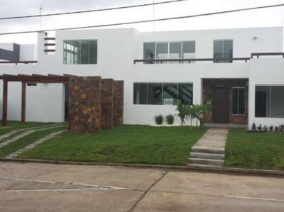 casa-en-condominio en alquiler