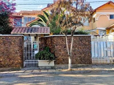 casa-en-condominio en venta