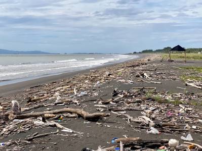 Frente a la playa 4 lotes en venta, Bajamar, Puntarenas