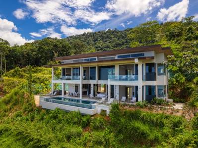 Luxurious Bella Vista Estate