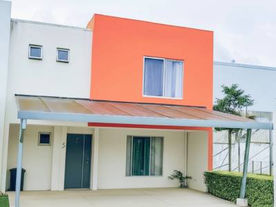 Casa en Venta en Tres Ríos:  ¡El hogar Ideal!