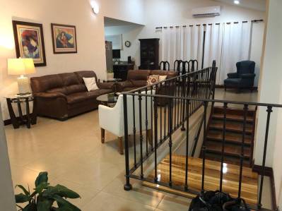 Casa en Venta en Esparza, Puntarenas – 3 Habitaciones y Terraza Privada