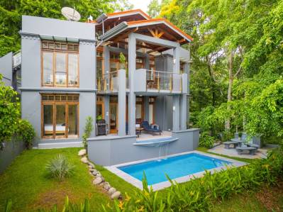 VILLA TURQUESA – MAJESTUOSO OASIS CON TERRENO ADICIONAL