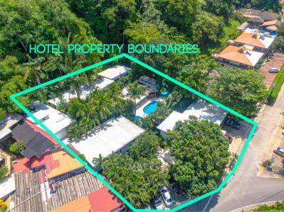 Hotel boutique tropical de 22 unidades a pasos del parque y playa Manuel Antonio