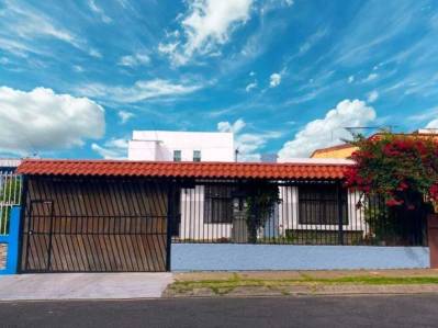 Venta de Casa con Apartamento en Tibas