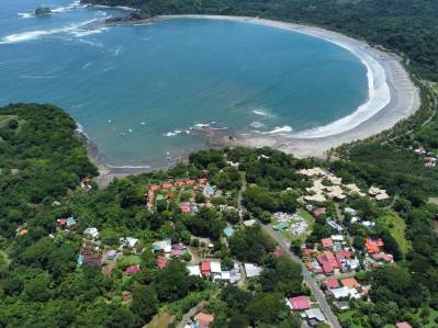 Lote Esquinero a 200 m de Playa Carrillo