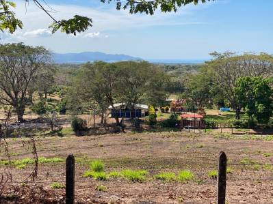 Finca En Lagunillas, 9 Ha, Acceso Por Carretera Comercial, Con Algo De Vista Al Mar.