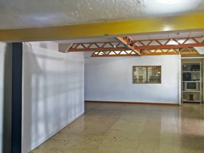 VENTA DE PROPIEDAD CON 2 LOCALES COMERCIALES Y 5 APARTAMENTOS, CRISTO REY, SAN JOSÉ