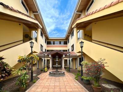 Sale of Spacious Duplex Apartment in Trejos Montealegre