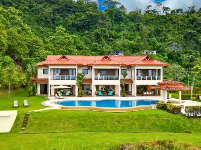Ocean-View Luxury Home in Ojochal with Sunset Views and Retreat Potential