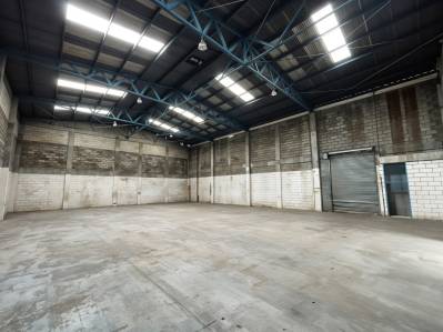 ALQUILER DE BODEGA 330 m² + 196 m² DE PARQUEO – SAN SEBASTIÁN, SAN JOSÉ