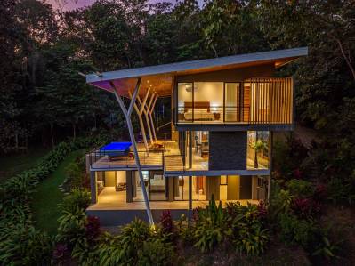 Paraíso en la jungla de 4 dormitorios con vistas al mar