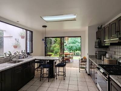 Independent House | Santa Ana | Excellent Location | Large Patio