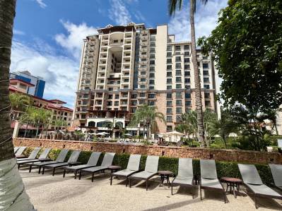 Oceanfront Elegance – Croc’s Resort & Casino, Jaco