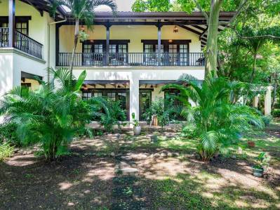 SE VENDE Elegante y Lujoso Condominio  en Hacienda Pinilla