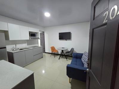 Apartamento en San Jose (semiamueblado)