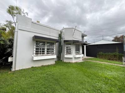 VENTA Y ALQUILER – PROPIEDAD CON 2 CASAS EN BARRIO ESCALANTE, SAN JOSÉ
