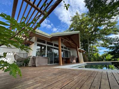 Residencia de Lujo con Vista al Mar en Comunidad Privada, Santa Teresa