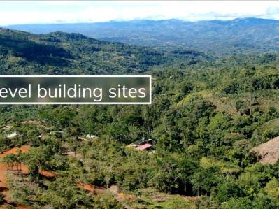 Oportunidad de desarrollo de terreno de 35 acres, 13 lotes con nueva casa con vista a la cascada