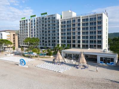 Surfside Playa Caracol | Estilo de Vida de Playa e Inversión