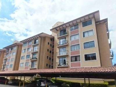 Venta Apartamento en la Uruca, Condominio Condado del Palacio