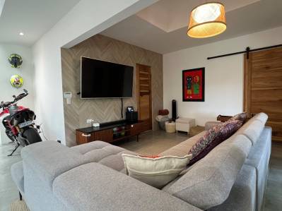 En venta  - Moderna casa en venta de un nivel en Valle del sol