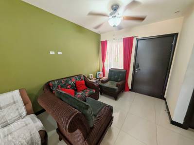 Casa en venta en Condominio Doña Elsie, La Guacima, casas separadas con patio amplio.