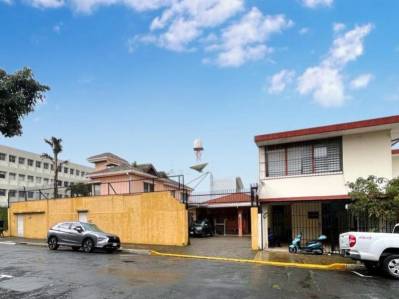 Your perfect investment in front of the Calderón Guardia hospital