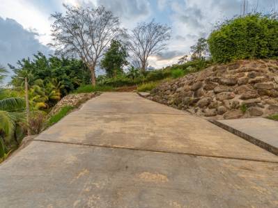 Investment Land for Sale in Ojochal Costa Rica | Flat Lot 10 – 0.23 Acres (940 m²) | Phase 5