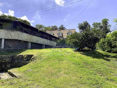 HOUSE FOR SALE WITH AMPLE GREEN AREAS IN ESCAZÚ, BELLO HORIZONTE