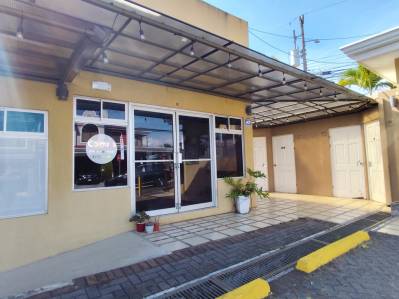 Venta de Local Comercial en Plaza Comercial Rincón Verde II, San Pablo de Heredia