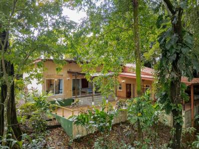 Propiedad en comunidad cerrada en el corazón de Manuel Antonio Jungle Villa