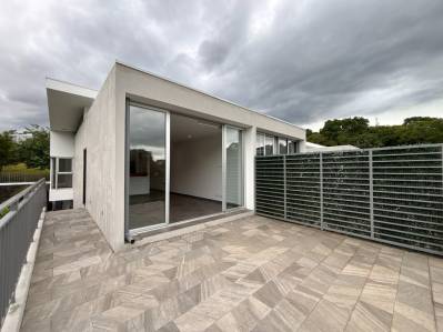 ALQUILER DE TOWNHOUSE 2H | 2B | 2P – GUACHIPELIN, ESCAZÚ