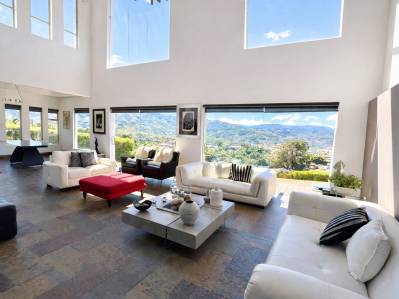 Contemporary House for Sale in Curridabat