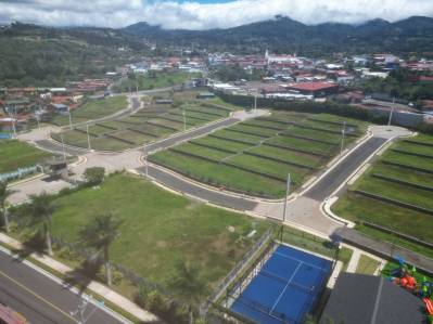 Venta de lote en condominio en San Isidro de Heredia